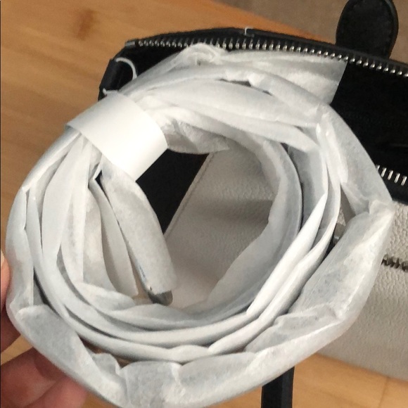 SOLD MICHAEL KORS NOLITA MED SATCHEL - Picture 8 of 8